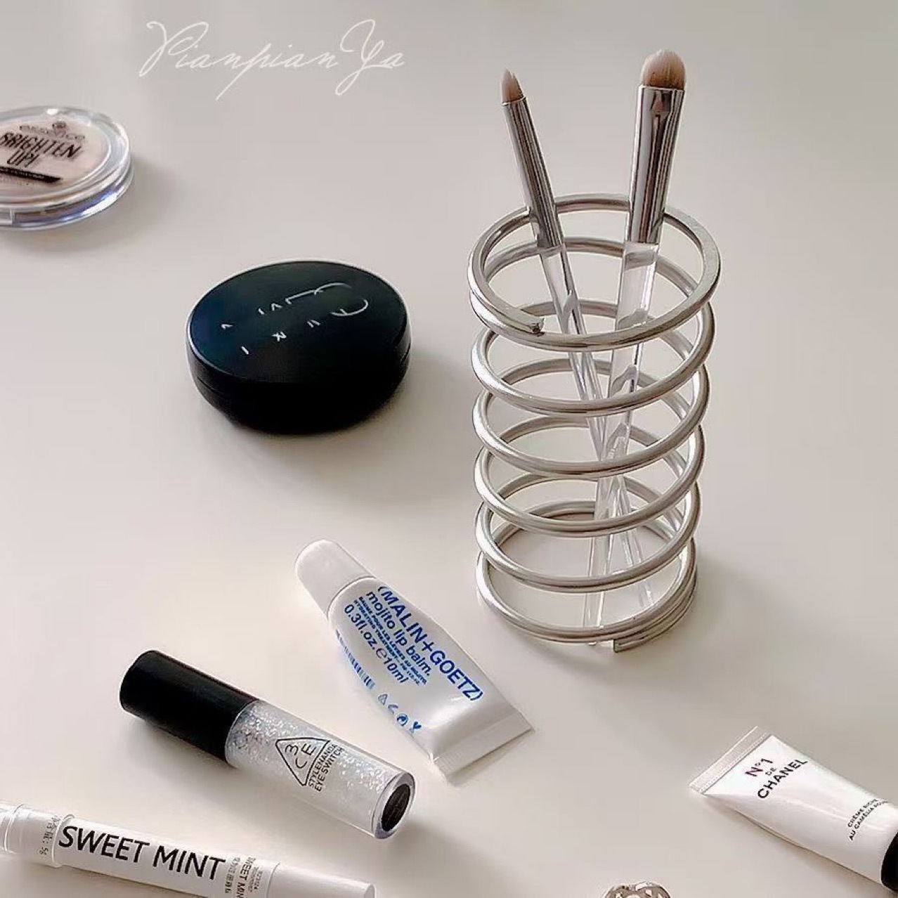 Stainless Steel Toothbrush Hol - đánh giá và giá Tiny Home Bathroom Kit